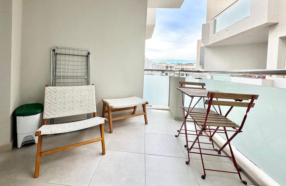 Caramel Cookie - AC, Desk with natural light, 2 balconies, WIFI and pool Apartment in Corralejo