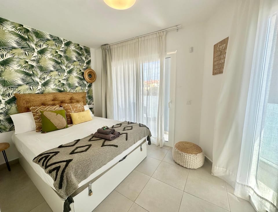 Caramel Cookie - AC, Desk with natural light, 2 balconies, WIFI and pool Apartment in Corralejo
