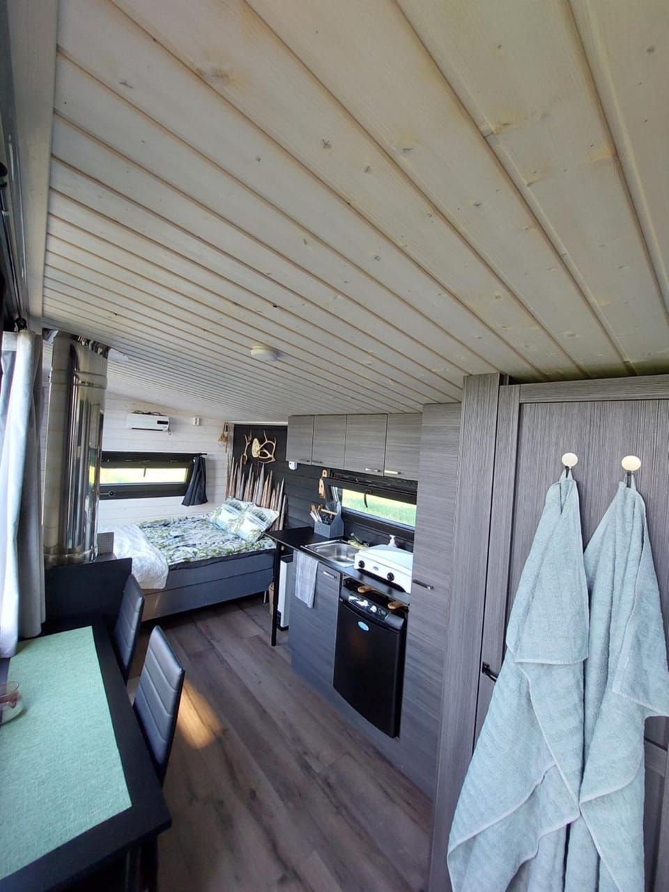 Kitchen or kitchenette, Living room, Photo of the whole room, Seating area, Bedroom