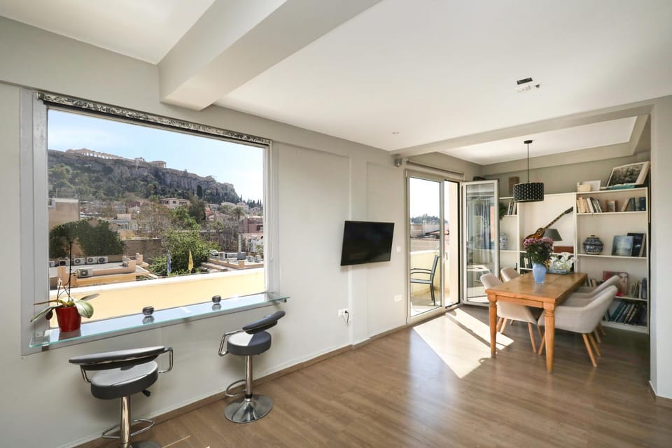 Communal lounge/ TV room, Natural landscape, View (from property/room)