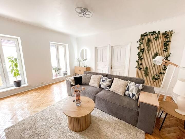 Living room, Seating area