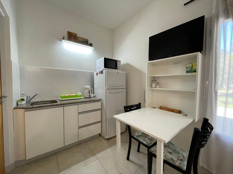TV and multimedia, Kitchen or kitchenette, Dining area, dishwasher, microwave, minibar