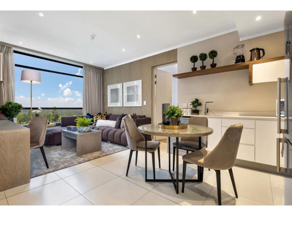 Masingita Towers, 15 West Road South Road Apartment in Sandton