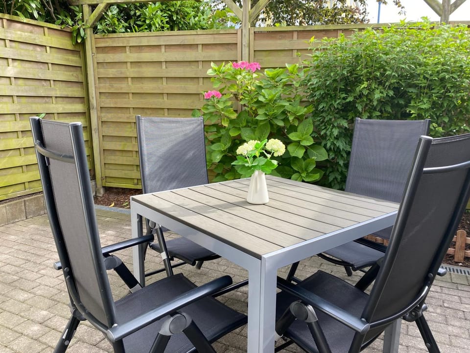Garden, Balcony/Terrace