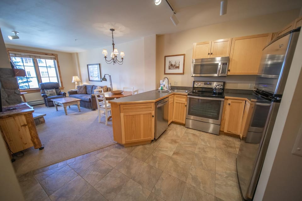 Dakota Lodge 8481 by SummitCove Lodging in Colorado House in Keystone