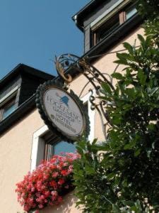 Spring, Property logo or sign