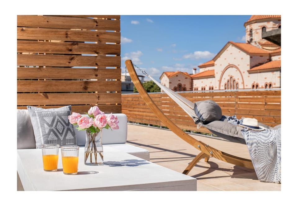 Patio, Day