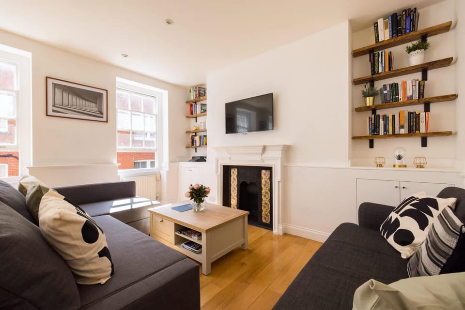 Contemporary 1 Bedroom Bloomsbury Apartment Apartment in London Borough of Islington