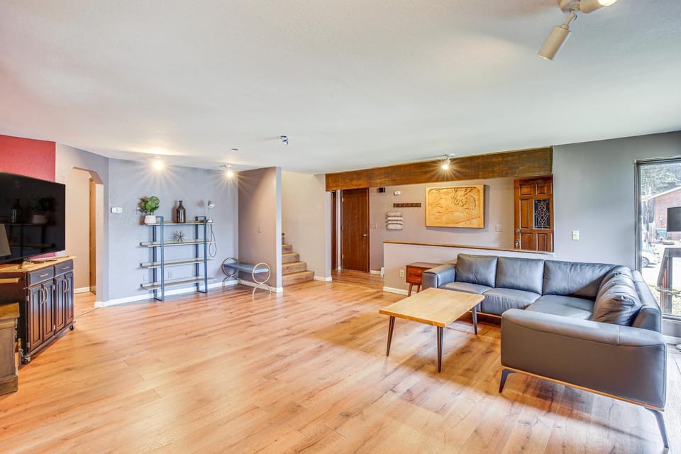 Near Downtown & Fishing: Anchorage Escape! House in Anchorage