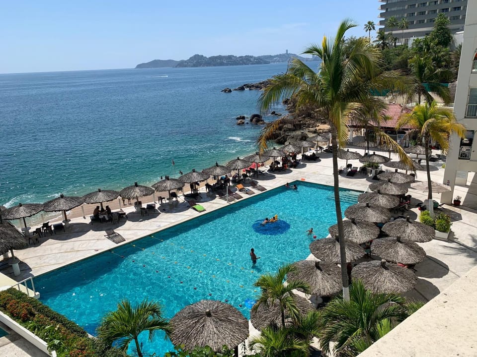 Swimming pool, Swimming pool