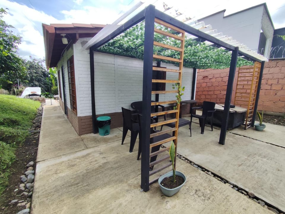 Casa de Campo Condina, hospedaje Familiar en la Naturaleza House in Pereira