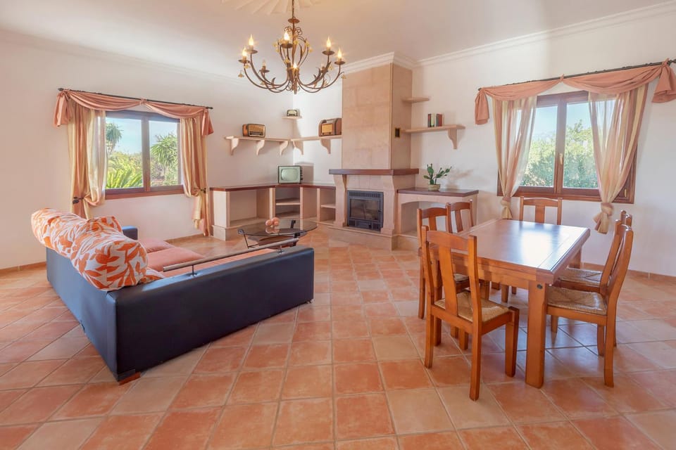 Es Fogoneu Villa in Pla de Mallorca
