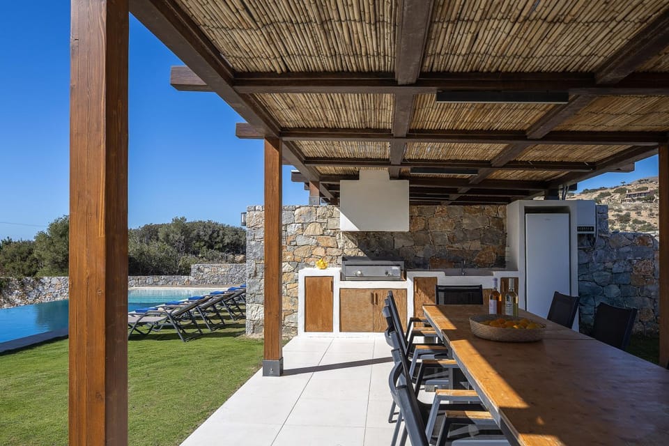 BBQ facilities, Dining area