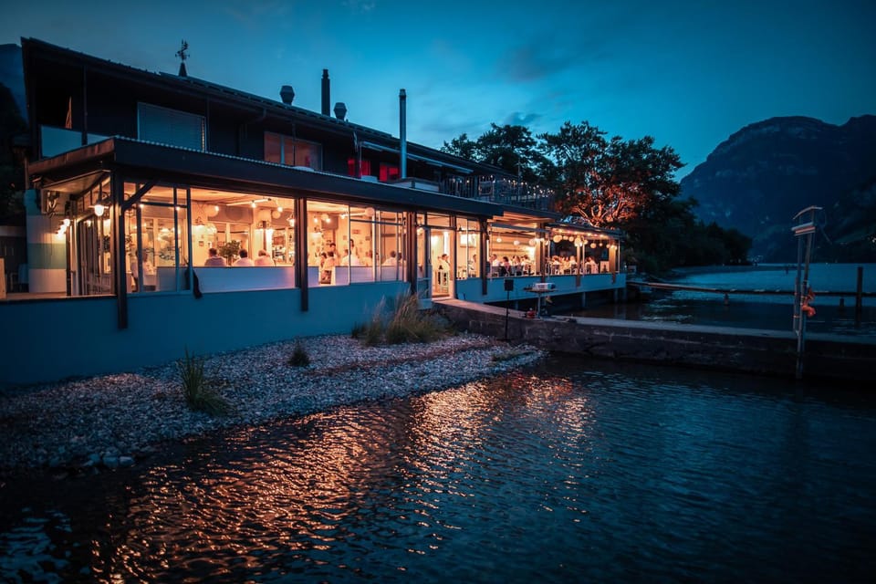 Property building, Restaurant/places to eat