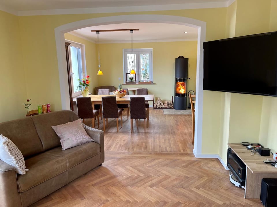 TV and multimedia, Living room