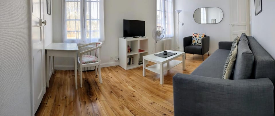 T2 42 m² en Centre-ville de Cambo-les-Bains Apartment in French Basque Country