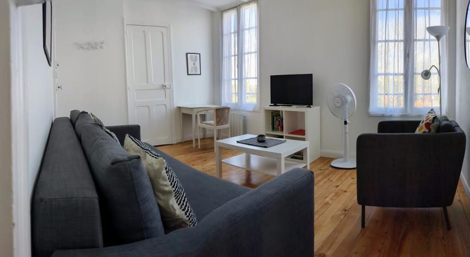 T2 42 m² en Centre-ville de Cambo-les-Bains Apartment in French Basque Country