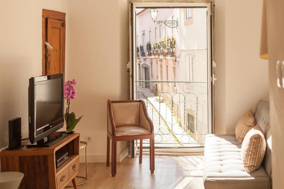 FLH Portuguese Soul Flat with Terrace Apartment in Lisbon