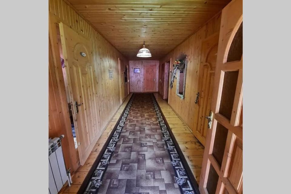Окремі апартаменти на 8 чоловік Садиба У Ані Apartment in Ukraine