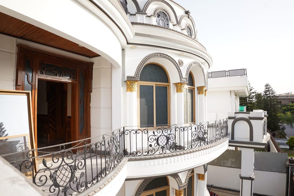 Butt Lodges 2 Apartment in Islamabad Capital Territory