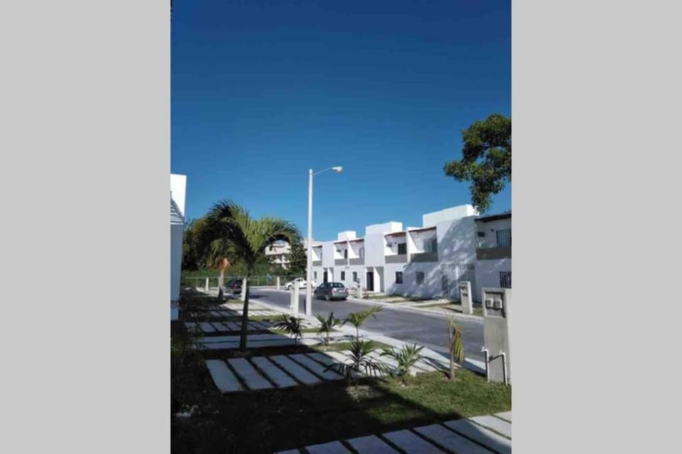 La Casa del Arbol -4bed 3 bath House in State of Quintana Roo