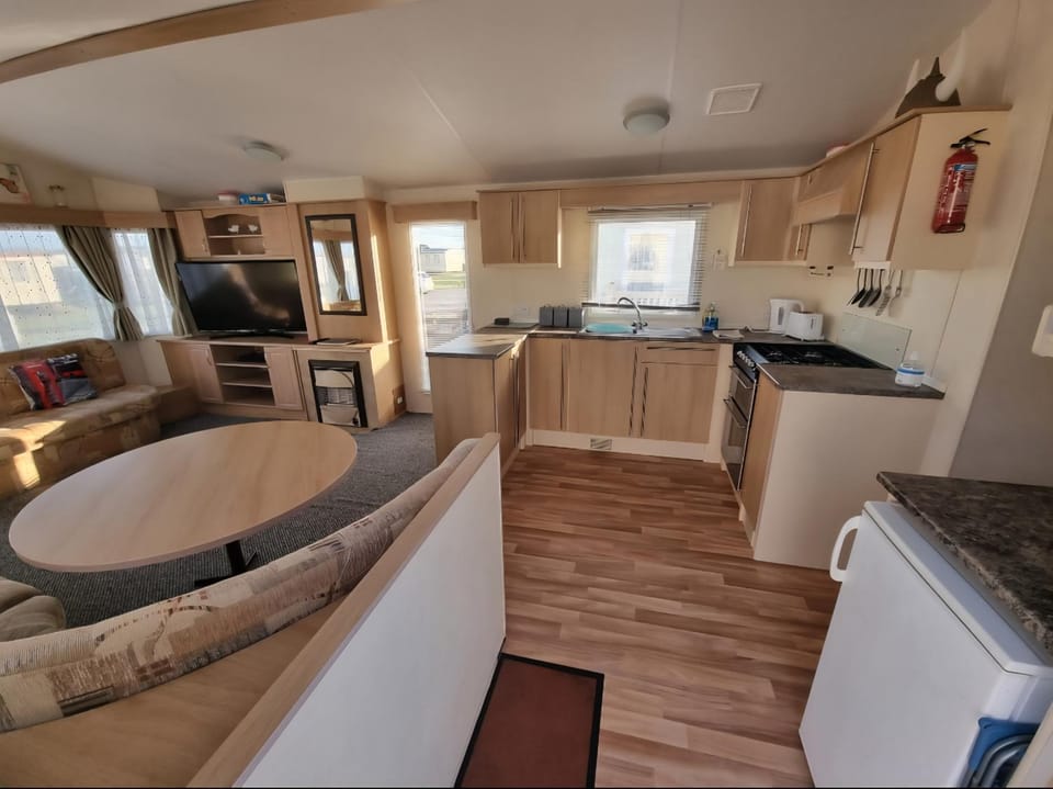 Golden Palm - Meadow Lakes House in Chapel Saint Leonards