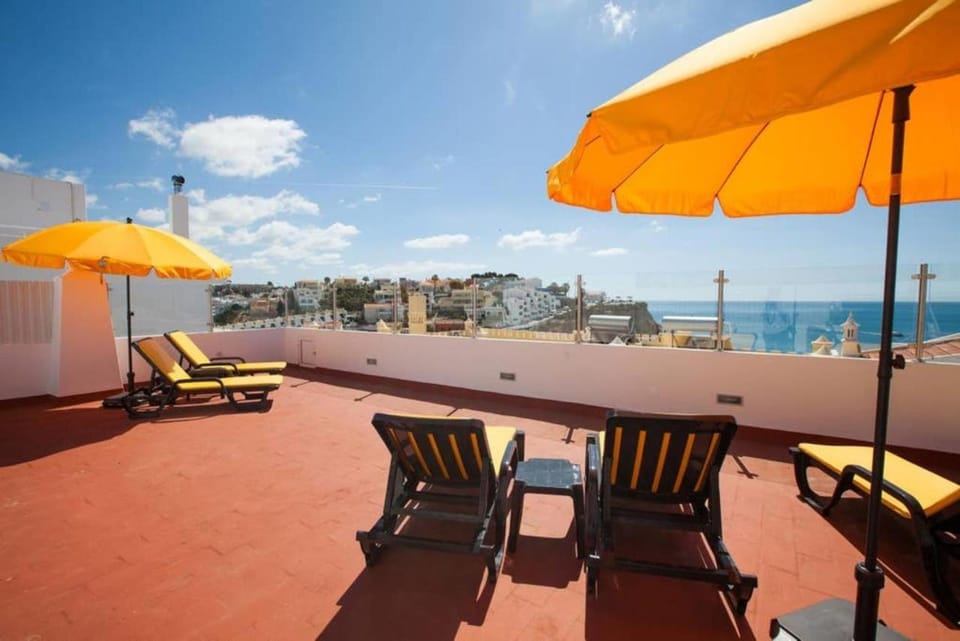 Day, Natural landscape, View (from property/room), Balcony/Terrace, Beach, Sea view, sunbed