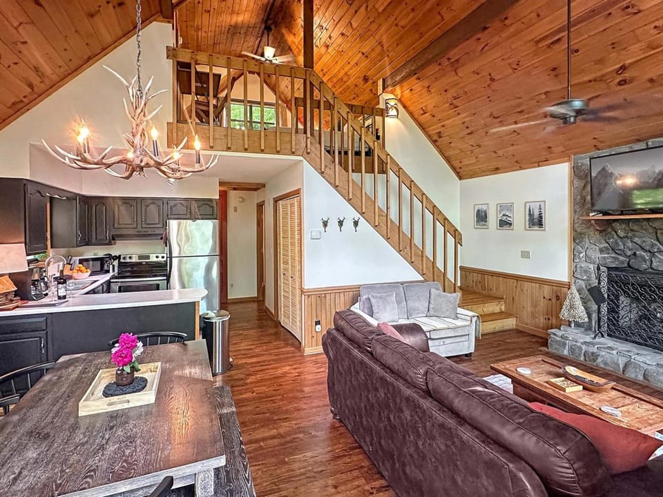 Free Brewery Tour Passes - Secluded Cabin - Convenient to Fontana Lake Cabin in Stecoah