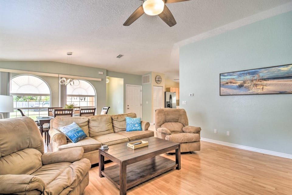 Coastal Getaway w/ Pool: 6 Mi to St Pete Beach! House in St Petersburg