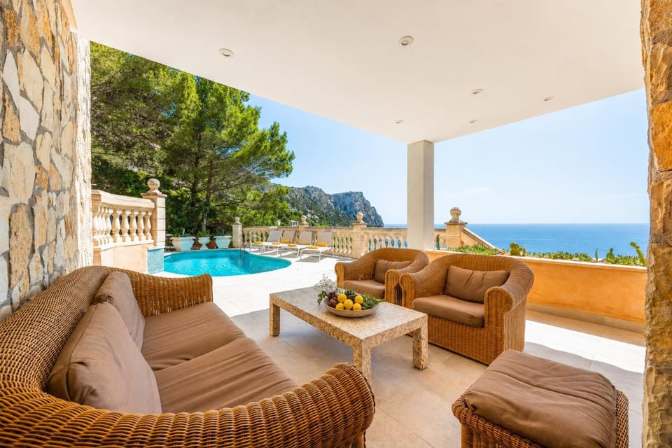 Balcony/Terrace, Sea view, Swimming pool