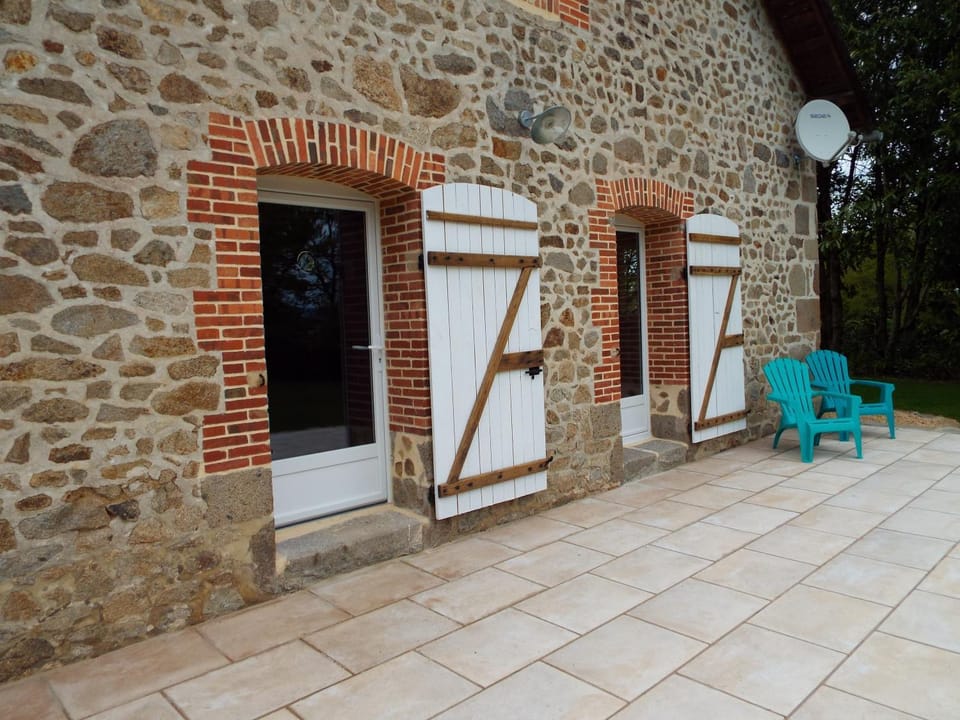 Patio, Facade/entrance