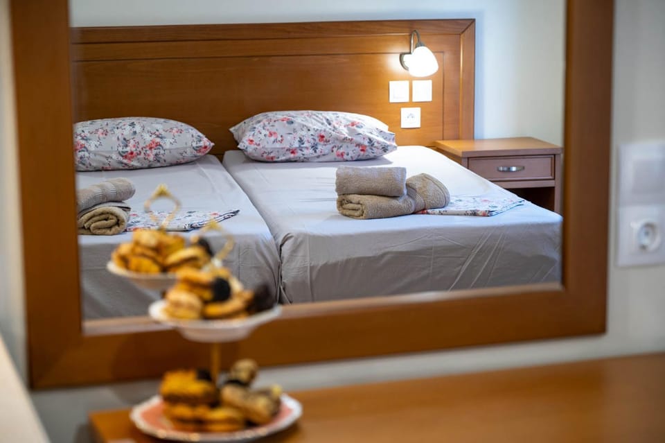 TRIANTAFYLLOY ROOMS Apartment hotel in Euboea