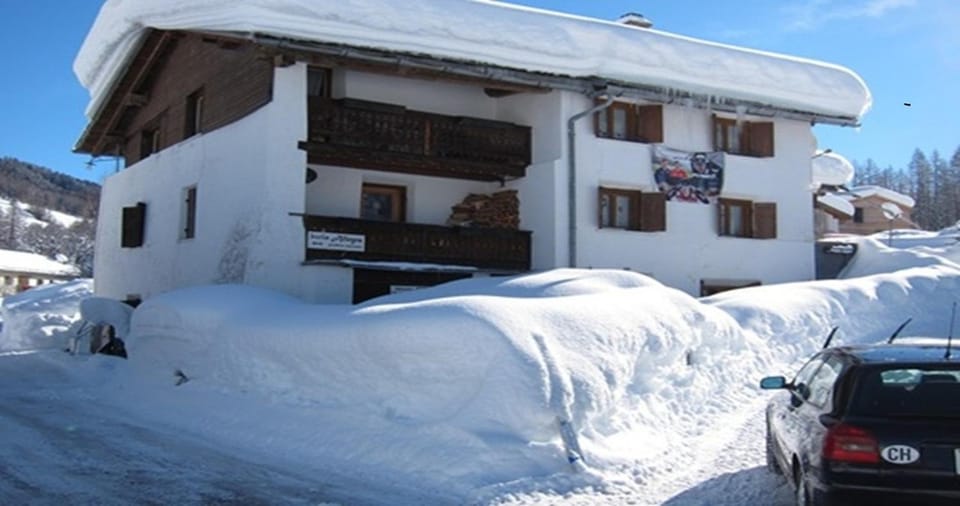 Fuldera Daint chasa Zanoli Wohnung Parterre Apartment in Canton of Grisons