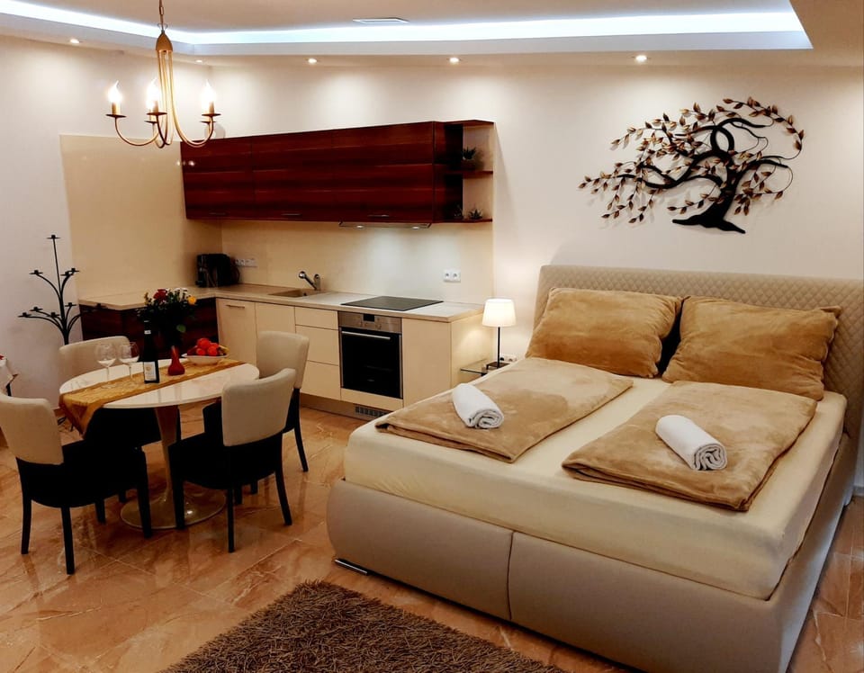 Kitchen or kitchenette, Photo of the whole room