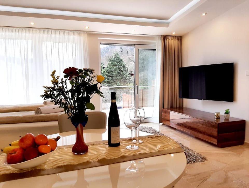 TV and multimedia, Living room