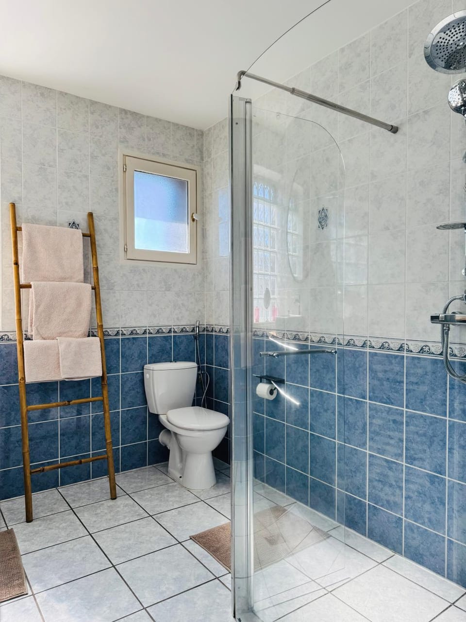 chez houria Vacation rental in Auvergne-Rhône-Alpes