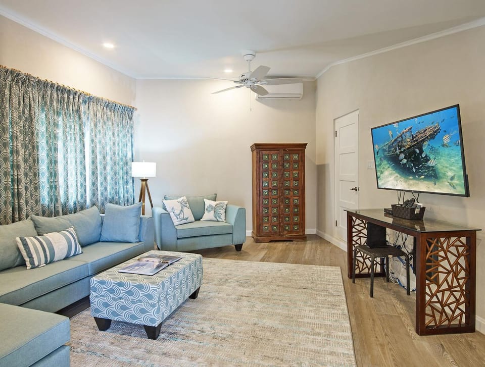 TV and multimedia, Seating area