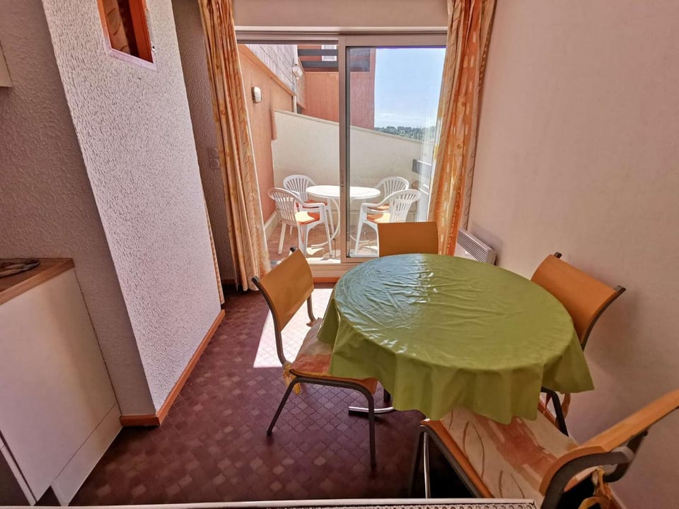 Residence De La Plage - STUDIO 4 PERSONNES 4 couchages PORT LEUCATE. Réf: 1RP_223 MAE-4694 Apartment in Le Barcarès
