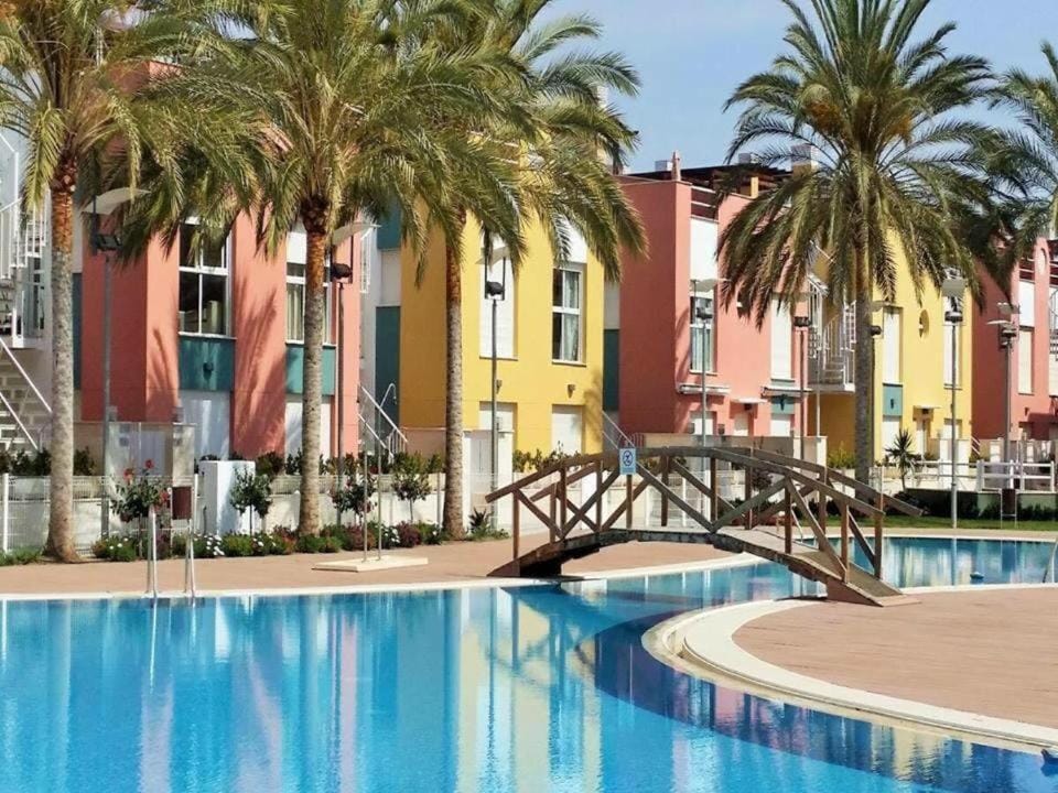 Property building, Pool view