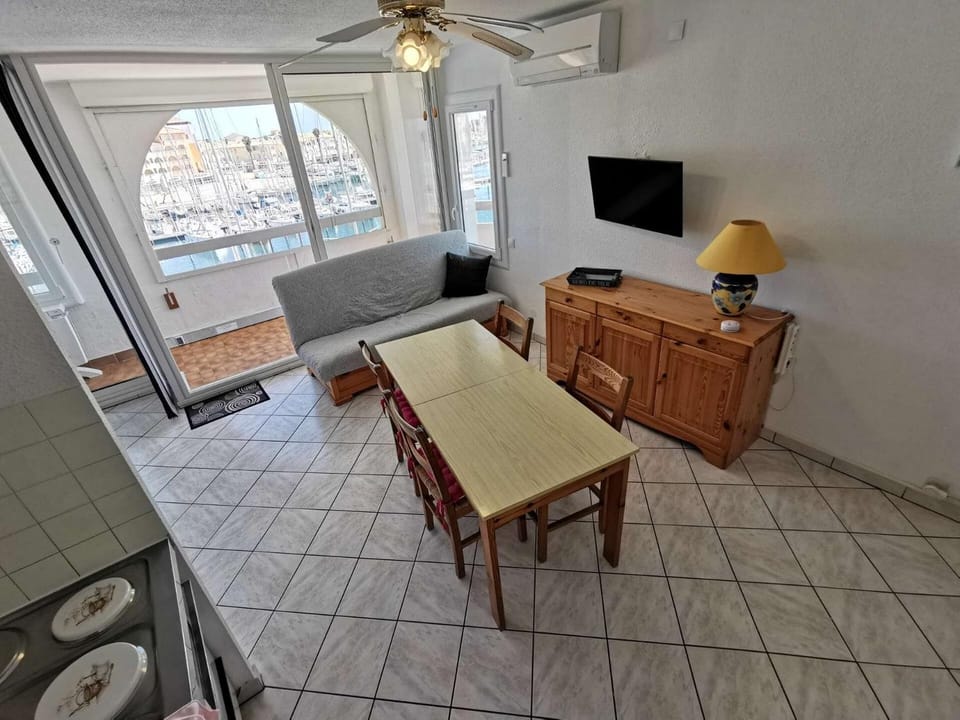 Résidence Terrasses De La Mediterranee 1 - 2 Pièces 5 couchages PORT LEUCATE MAE-5054 Apartment in Leucate