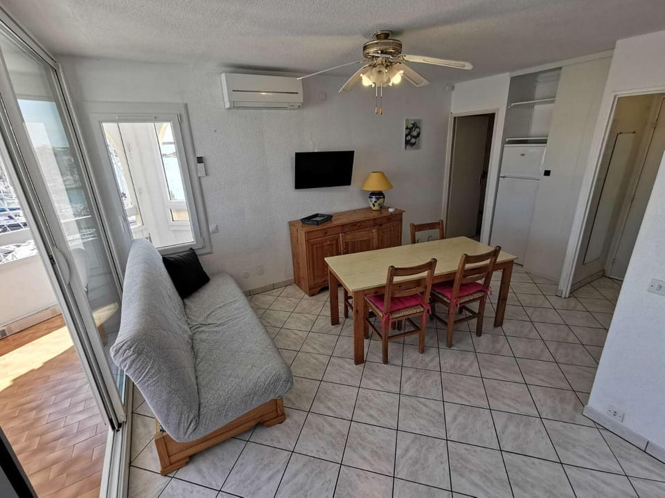 Résidence Terrasses De La Mediterranee 1 - 2 Pièces 5 couchages PORT LEUCATE MAE-5054 Apartment in Leucate