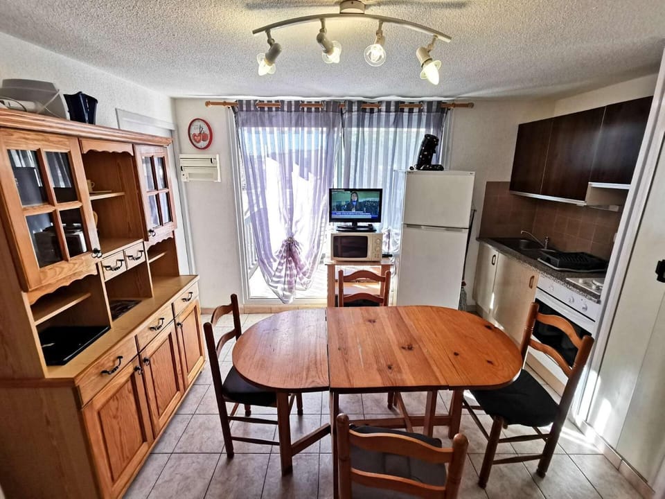 Résidence Maryland 1 Et 2 - 3 Pièces 6 couchages PORT LEUCATE. Réf: 1MRL_24 MAE-5664 Apartment in Leucate