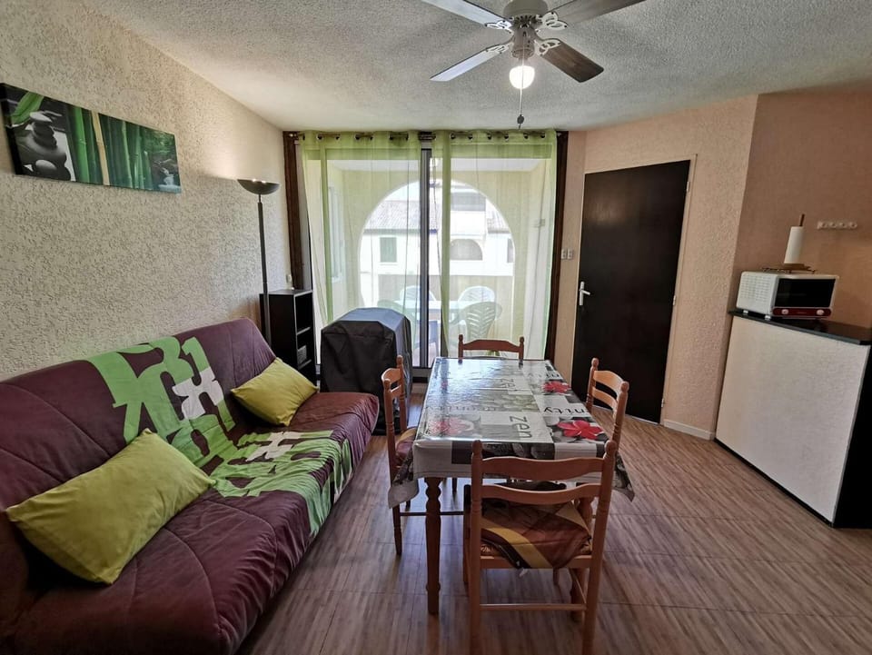 Résidence Maryland 1 Et 2 - 2 Pièces 4 couchages PORT LEUCATE. Réf: 1MRL_17C MAE-5734 Apartment in Leucate