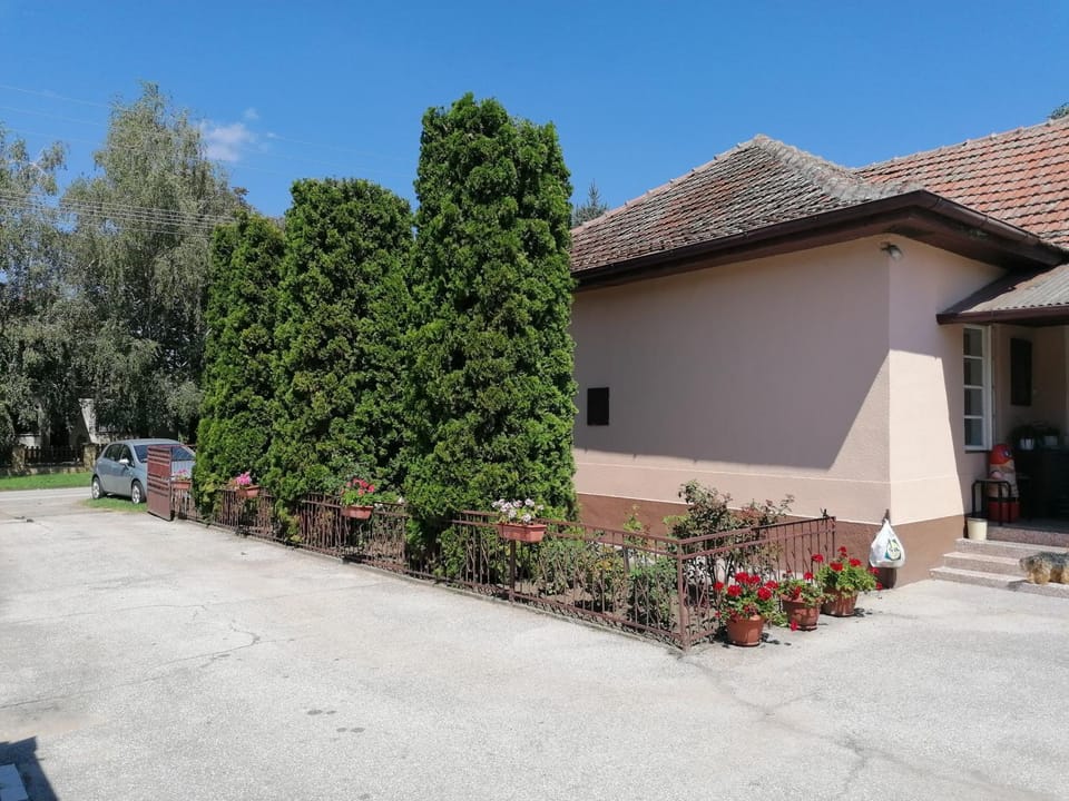 Hacijenda MALI RAJ Apartment in Vojvodina