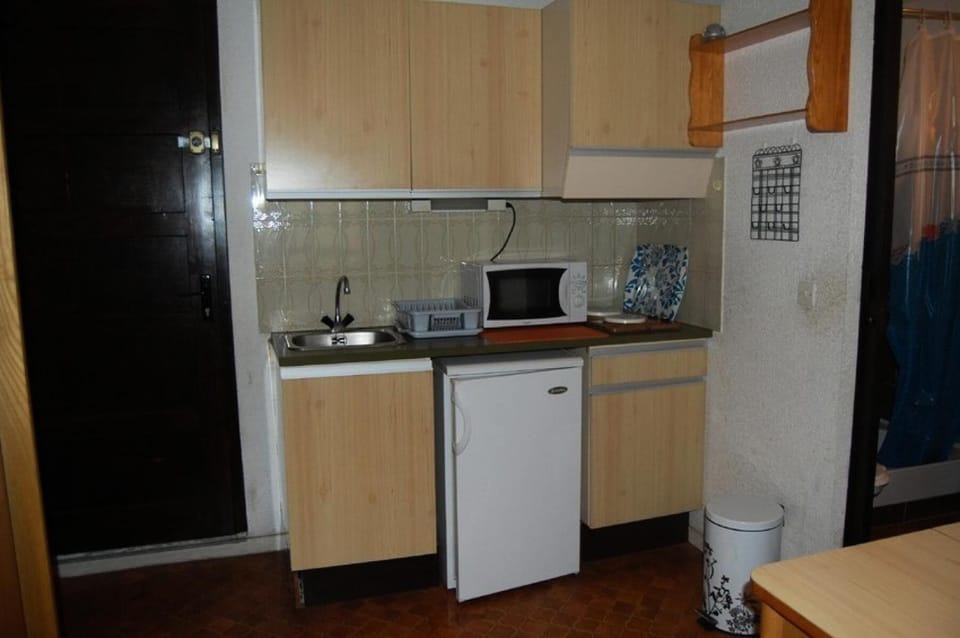 Résidence Cote D'oc - STUDIO 4 PERSONNES 4 couchages PORT LEUCATE. Réf: 2CO_4A MAE-6374 Apartment in Leucate