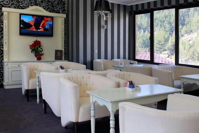 Апартамент Мая 220 СПА Хотел Свети Спас Apartment in Velingrad