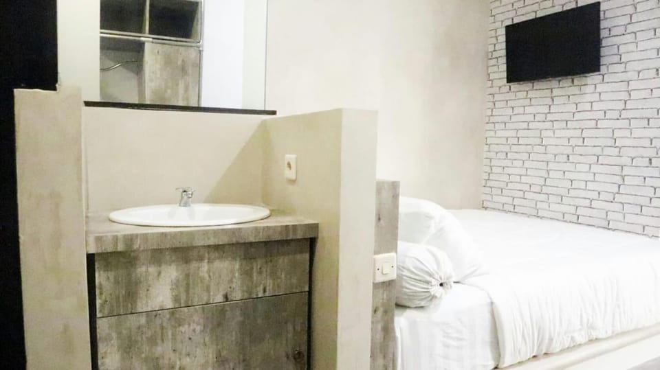 DJURAGANKAMAR GUNUNG ANYAR Hostel in Surabaya