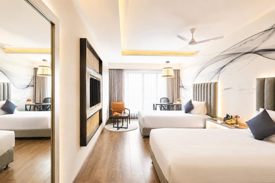 TV and multimedia, Seating area, Bedroom, air conditioner