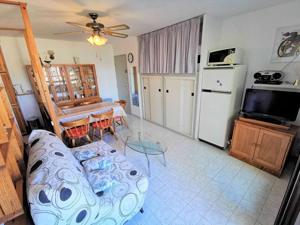 Résidence Terrasses De La Mediterranee 1 - 2 Pièces 4 couchages PORT LEUCATE MAE-7064 Apartment in Leucate