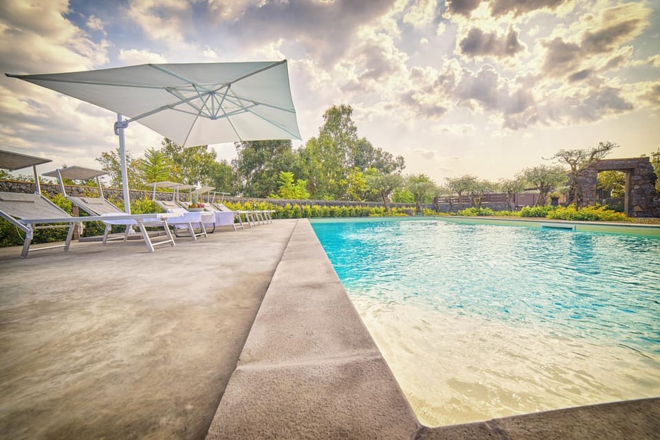 Solarium, Swimming pool, Swimming pool